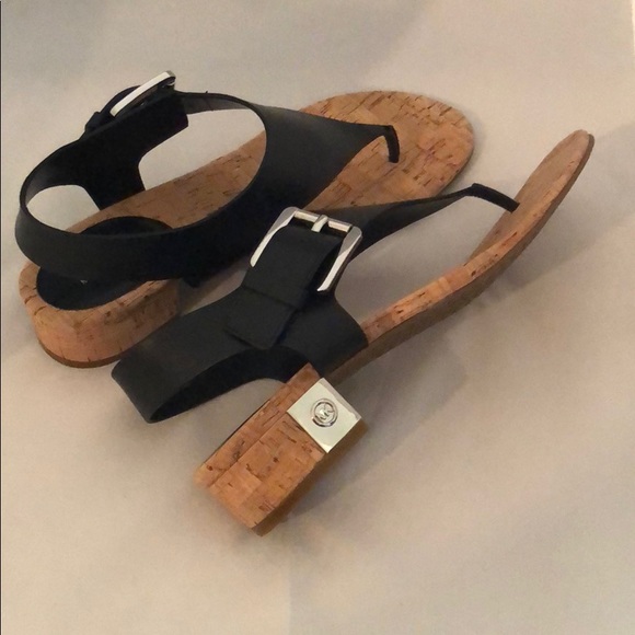 ‼️🚫SOLD🚫‼️ MK Sandals - Picture 3 of 5